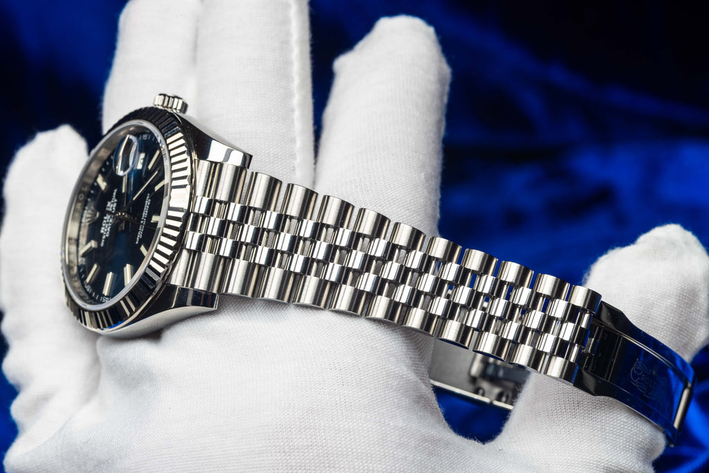 Rolex Datejust 41 Blue Dial, Jubilee Bracelet, Fluted Bezel - FULL SET - 126334