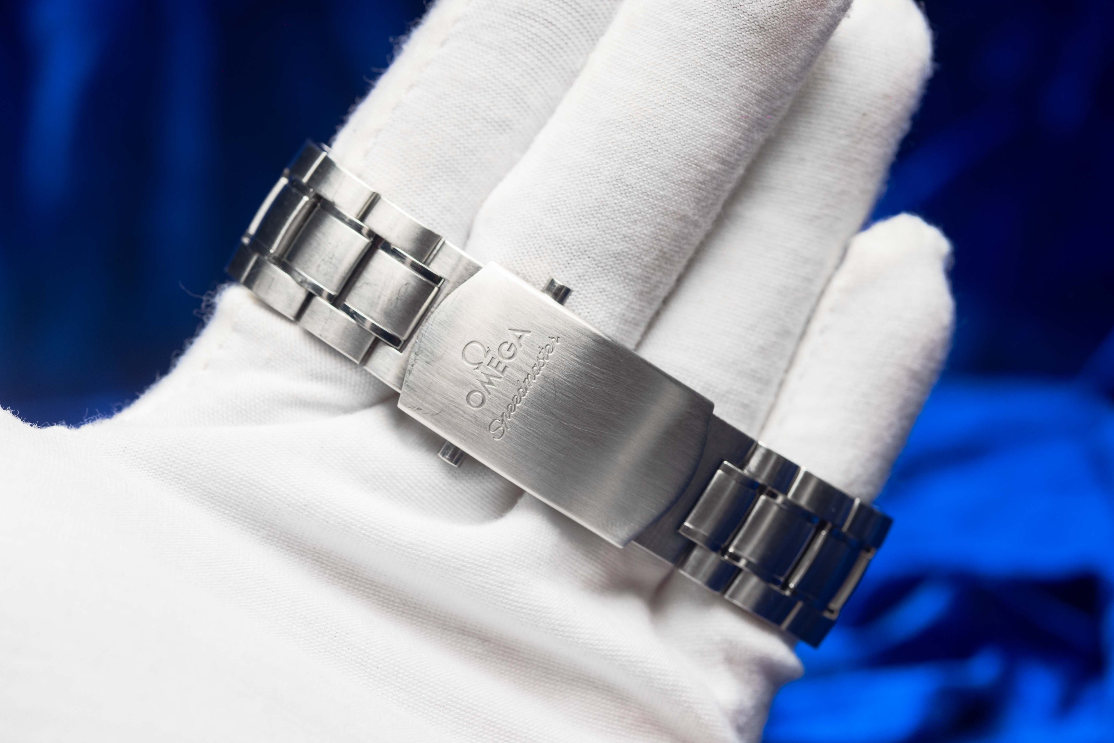 OMEGA Speedmaster Racing Black Dial - FULL SET - 326.30.40.50.01.001