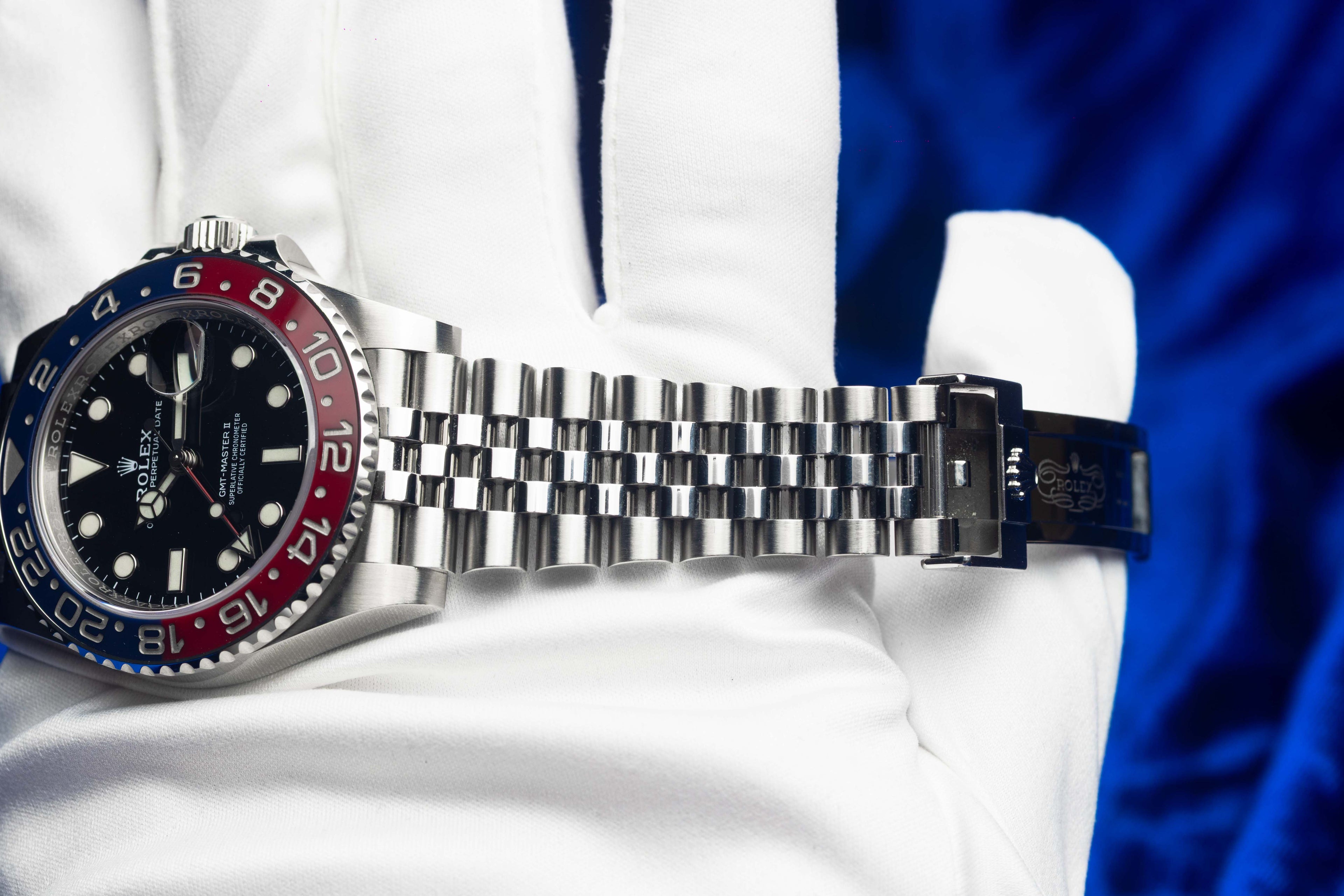 Rolex GMT-Master II "Pepsi" - 2025 BRAND NEW FULL SET - 126710BLRO