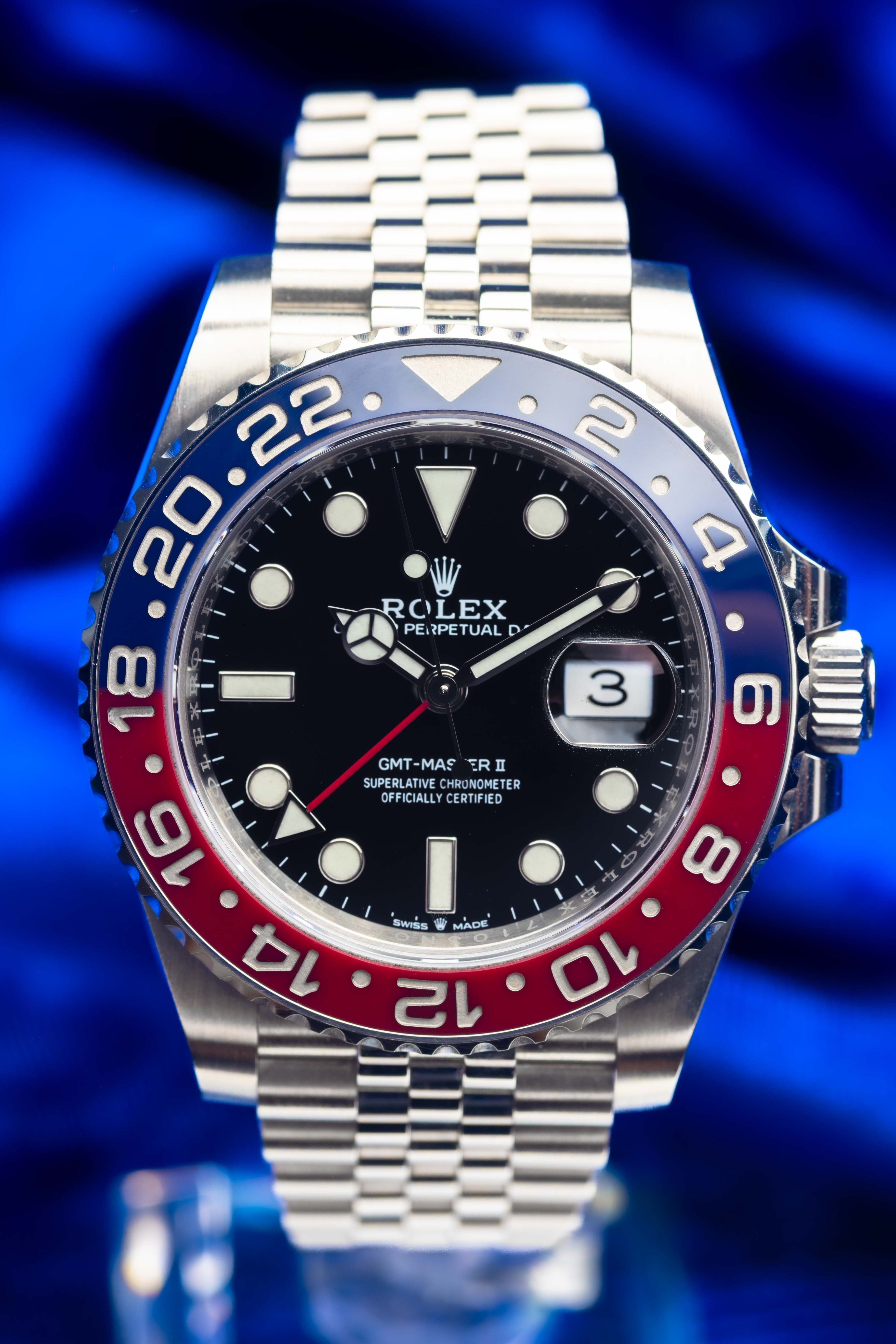 Rolex GMT-Master II "Pepsi" - 2025 BRAND NEW FULL SET - 126710BLRO
