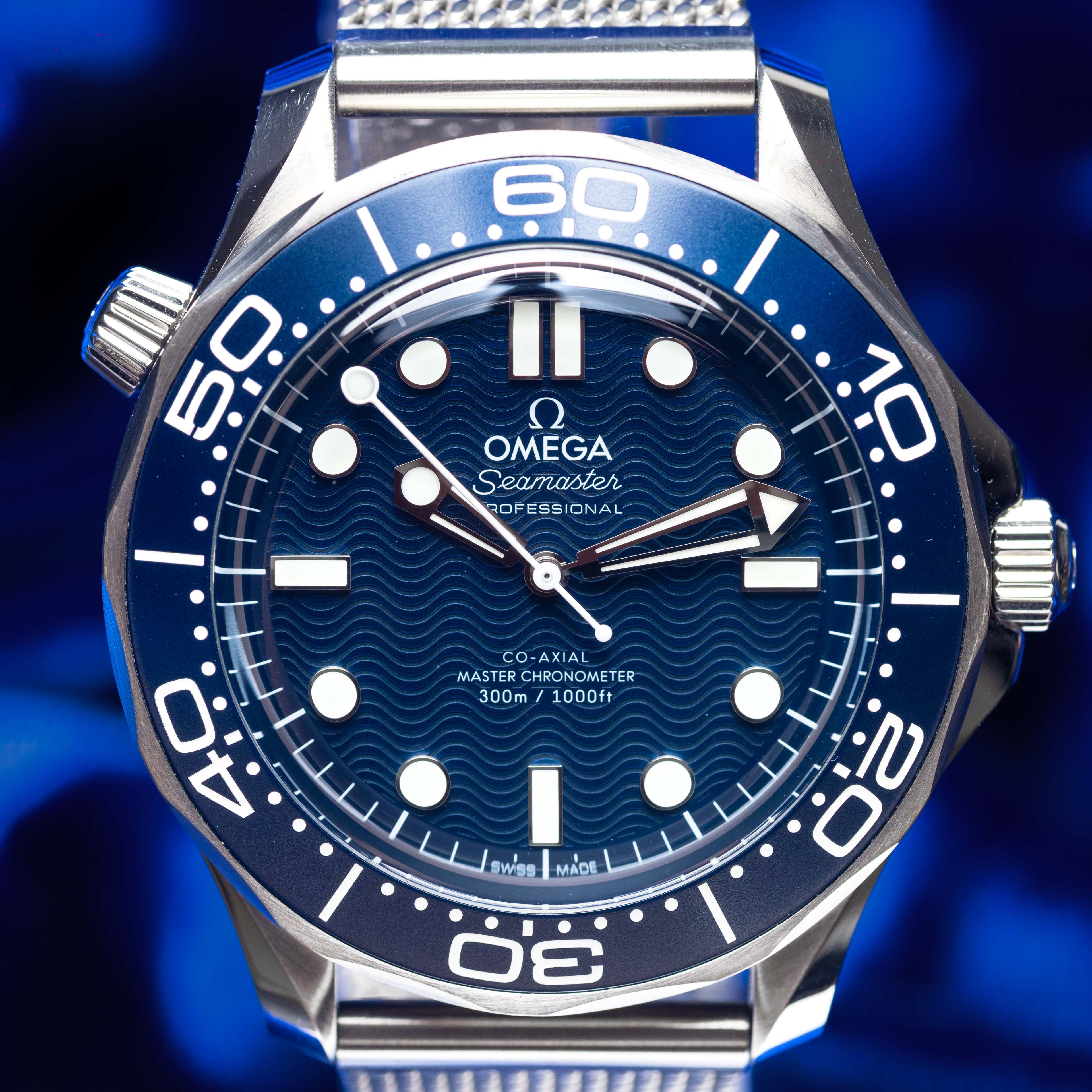 OMEGA Seamaster Diver 300M James Bond 60th Anniversary - 210.30.42.20.03.002
