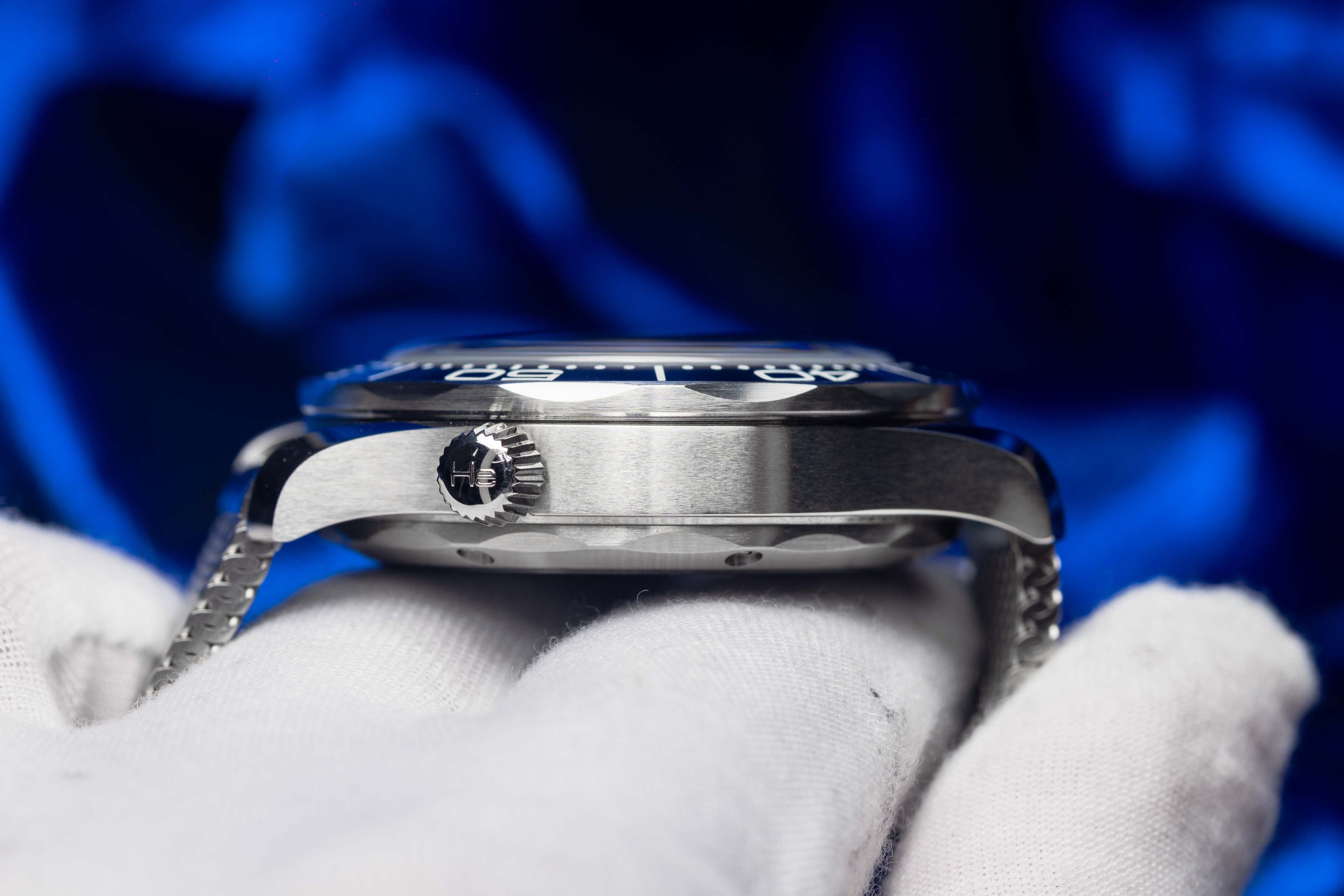 OMEGA Seamaster Diver 300M James Bond 60th Anniversary - 210.30.42.20.03.002