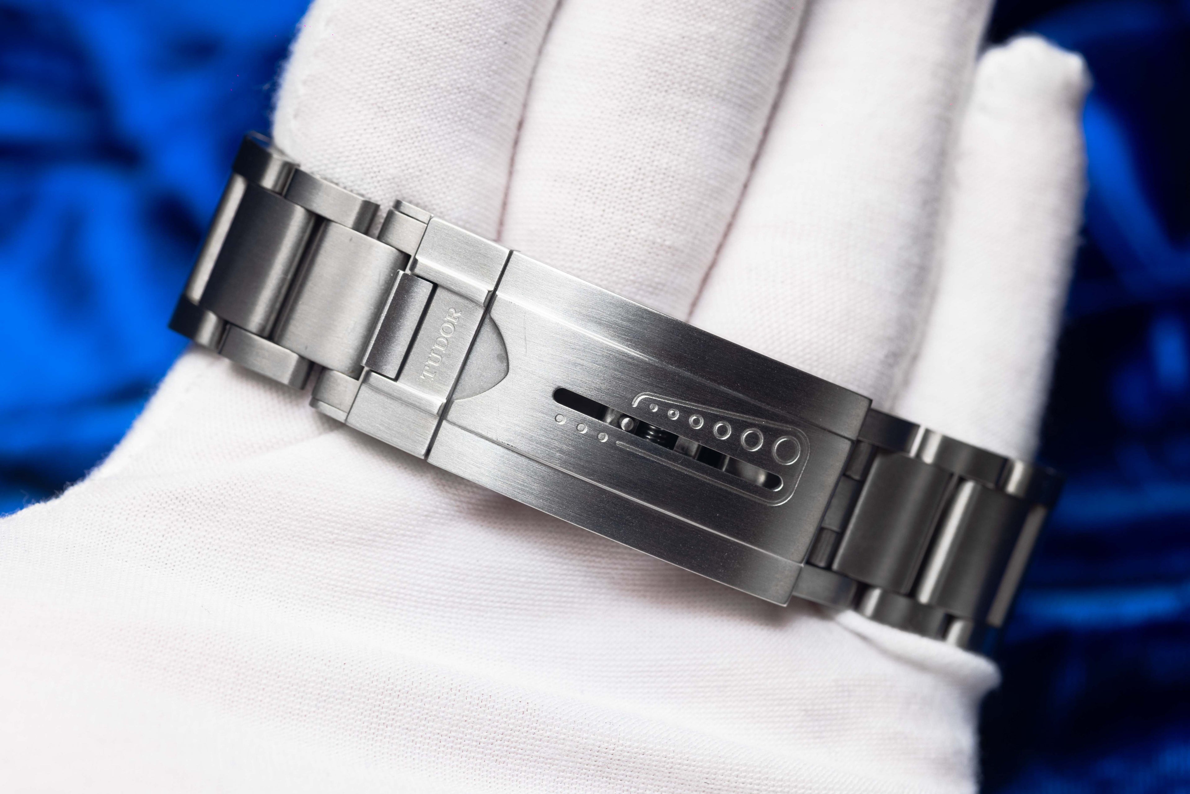 TUDOR Pelagos 42mm Blue Dial Titanium - FULL SET - 25600TB